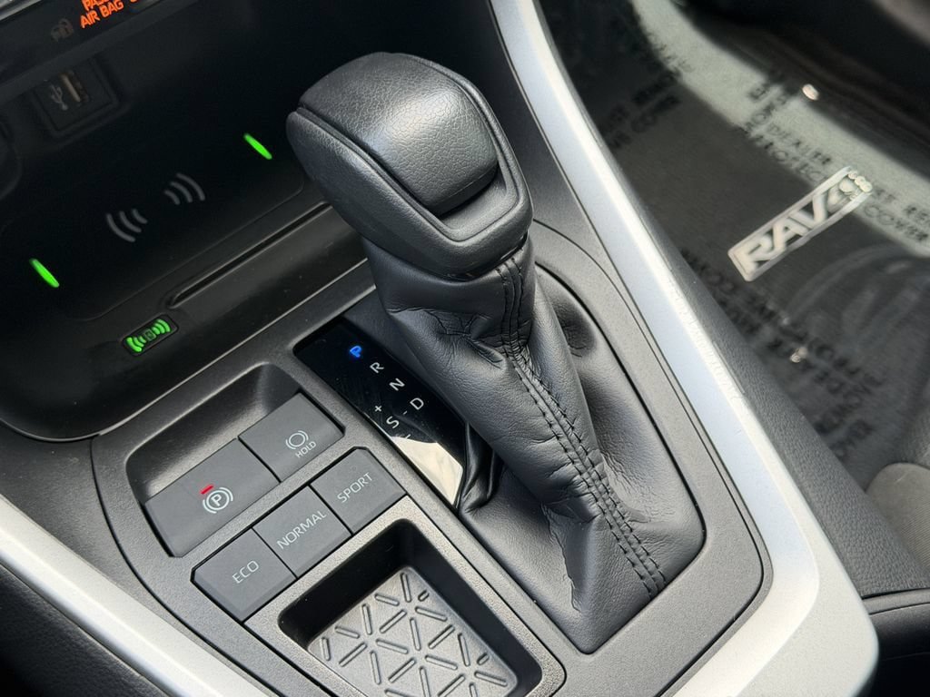 Used 2024 Toyota RAV4 XLE w/ Convenience Package FWD image 29