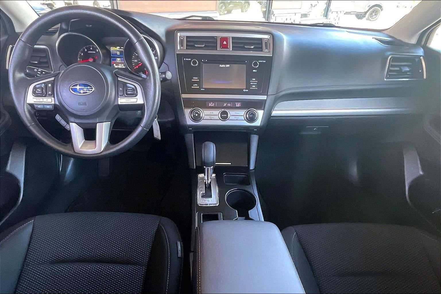 Used 2017 Subaru Outback 2.5i AWD/4WD image 7