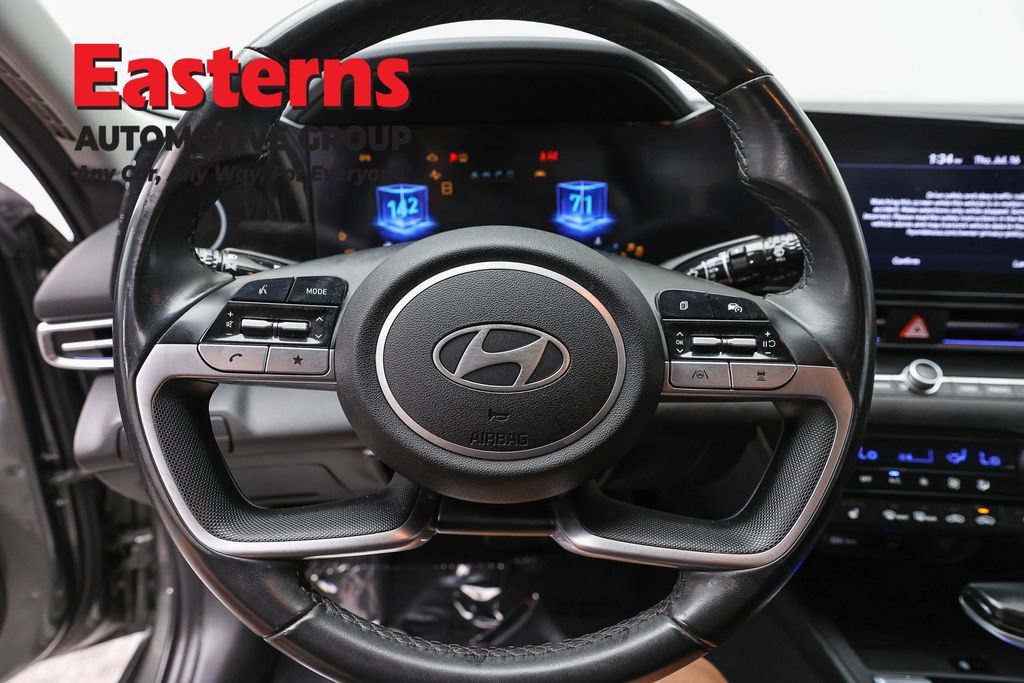 Used 2024 Hyundai Elantra Limited FWD image 10