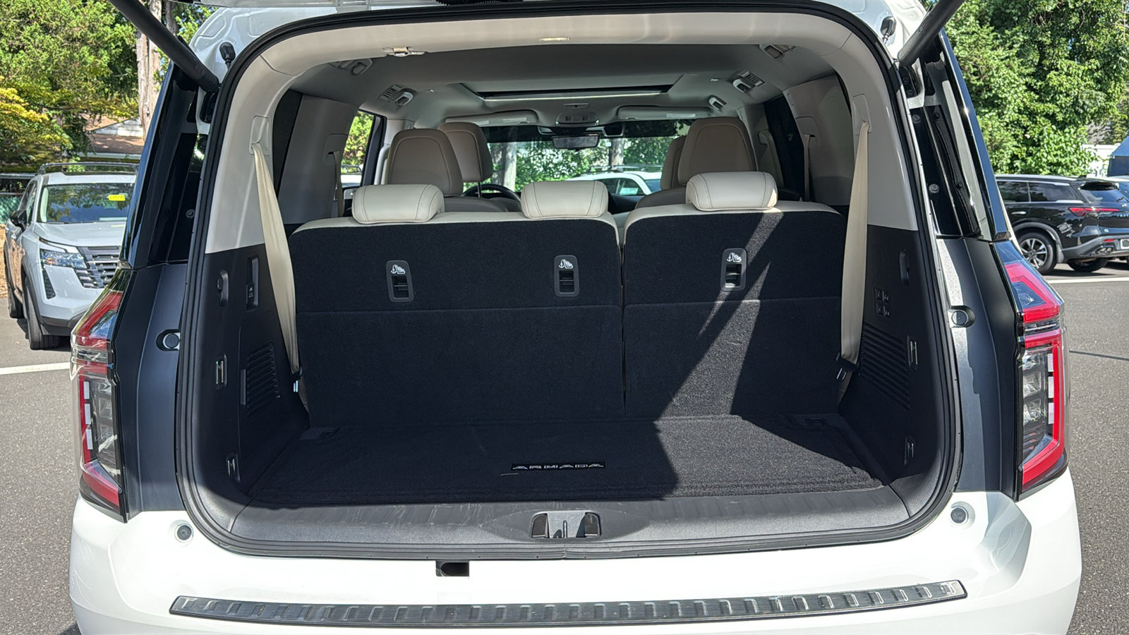 Certified 2026 Nissan Armada Platinum AWD/4WD image 25