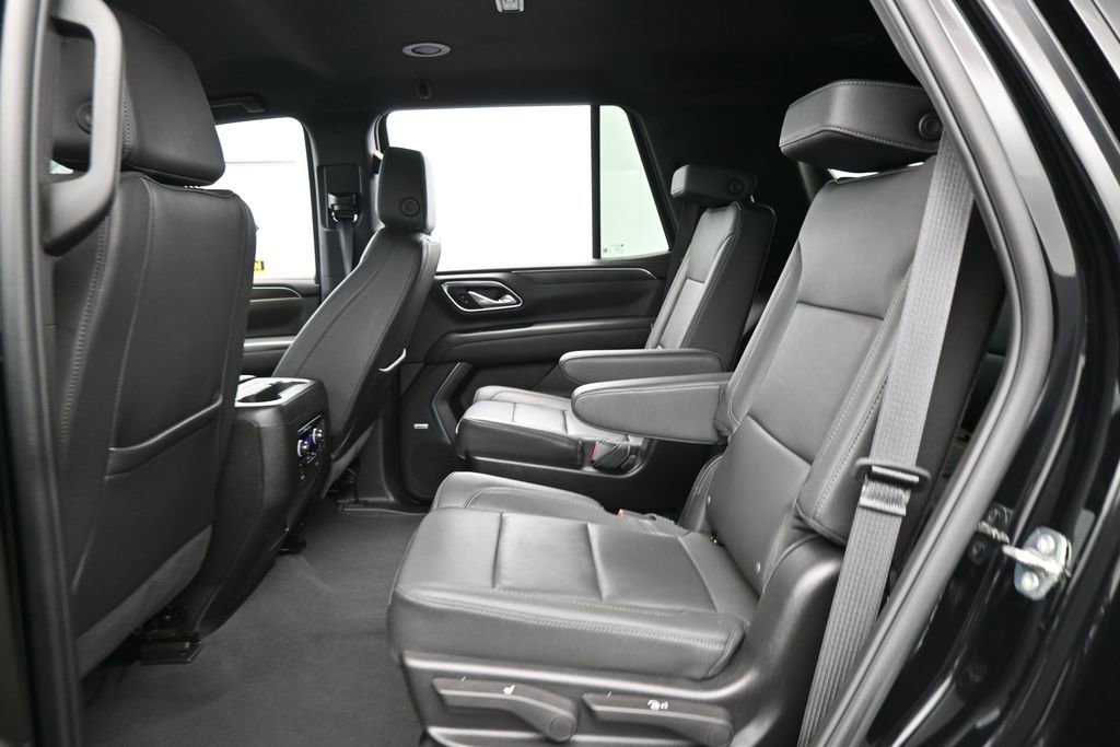Used 2023 Chevrolet Tahoe Z71 w/ Luxury Package AWD/4WD image 37