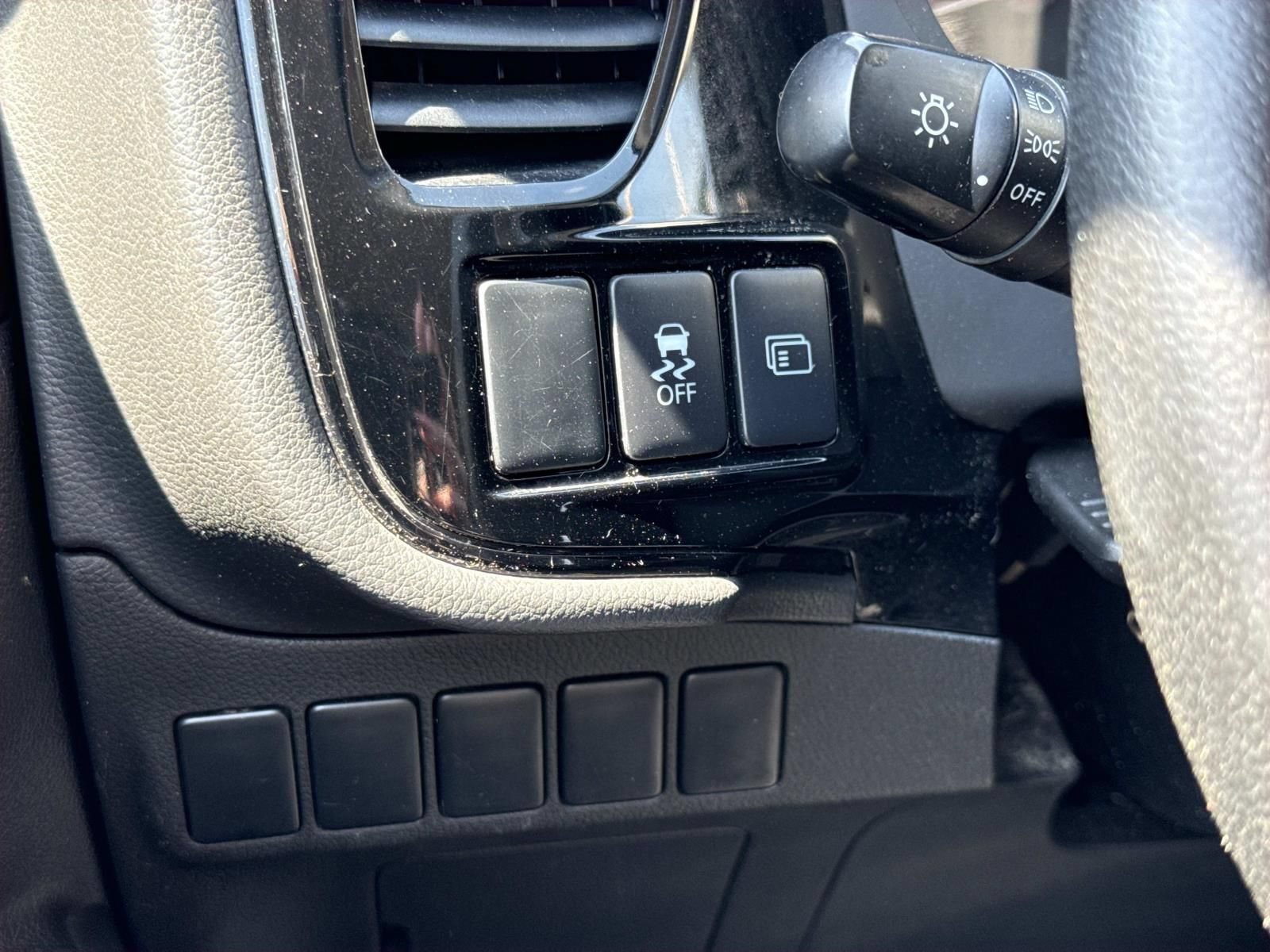Used 2016 Mitsubishi Outlander ES AWD/4WD image 18