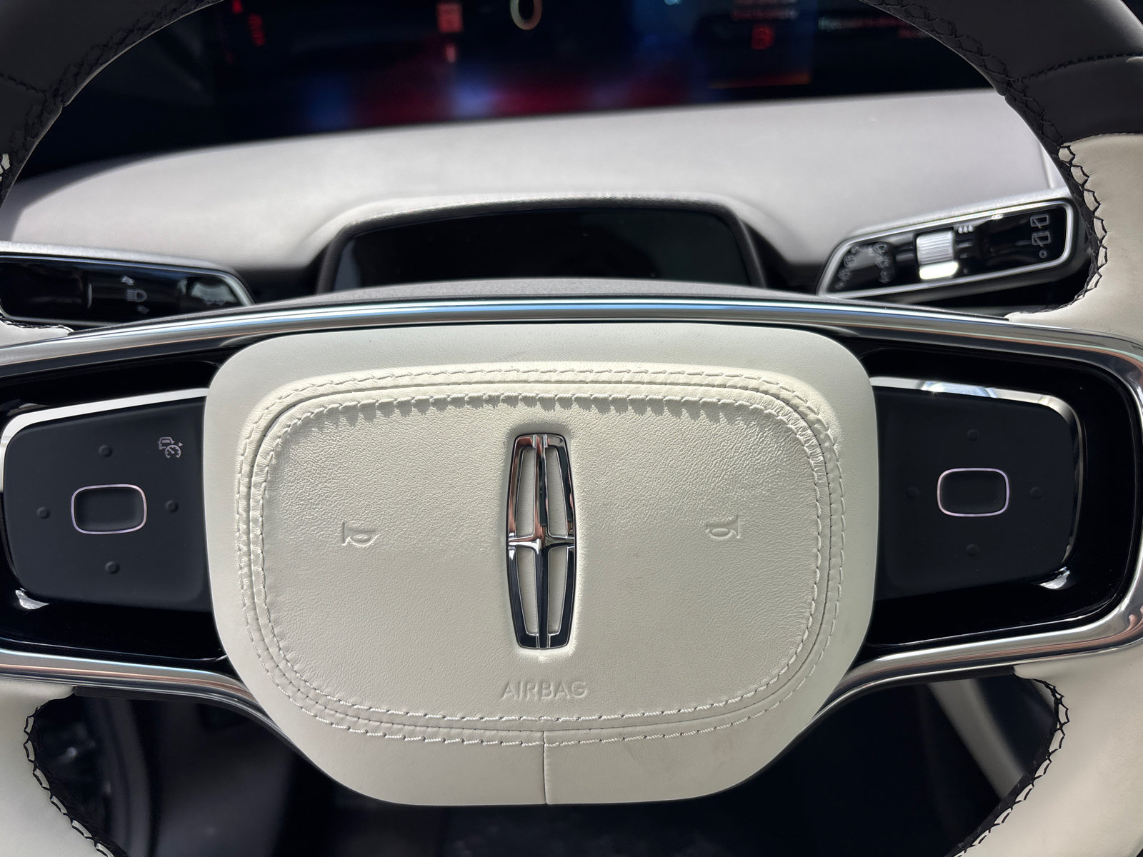 New 2026 Lincoln Nautilus Black Label AWD/4WD image 16