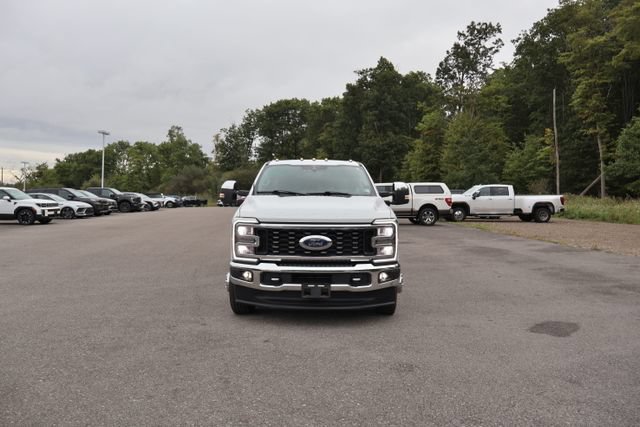 Used 2023 Ford F350 Lariat w/ Lariat Ultimate Package AWD/4WD image 11