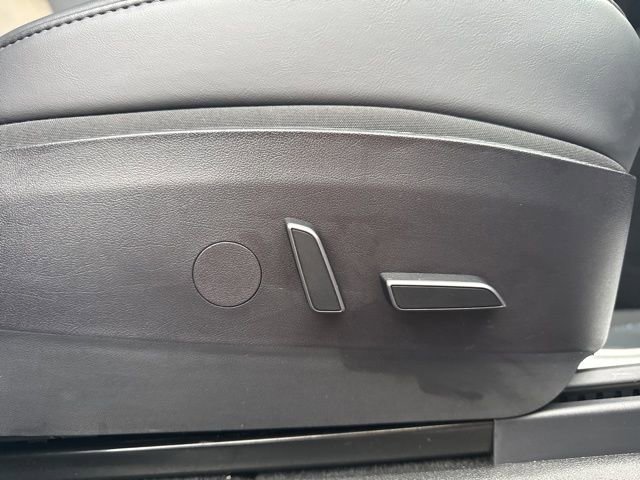 Used 2023 Tesla Model Y Long Range image 18