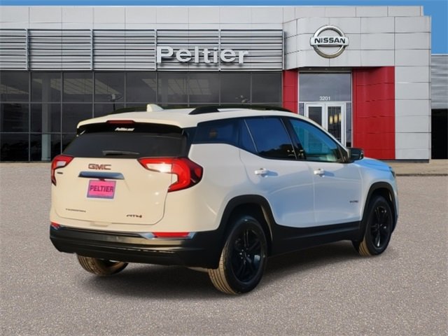 Used 2023 GMC Terrain AT4 image 6