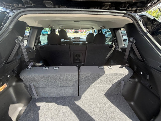 Used 2023 Mitsubishi Outlander ES AWD/4WD image 12