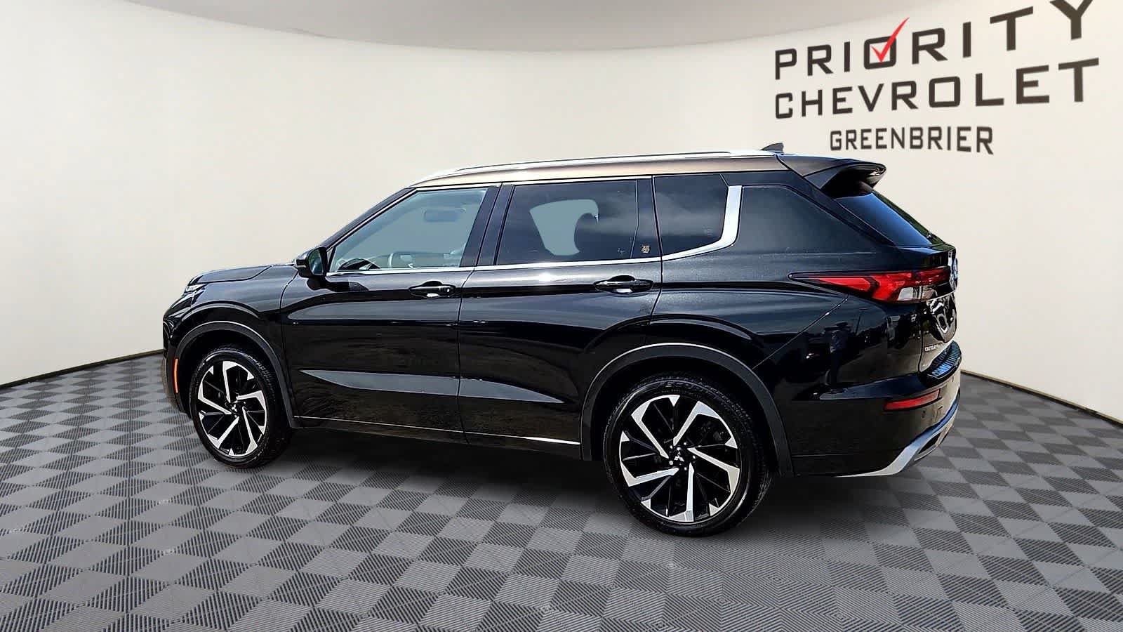 Used 2023 Mitsubishi Outlander SEL 40th Anniversary AWD/4WD image 6