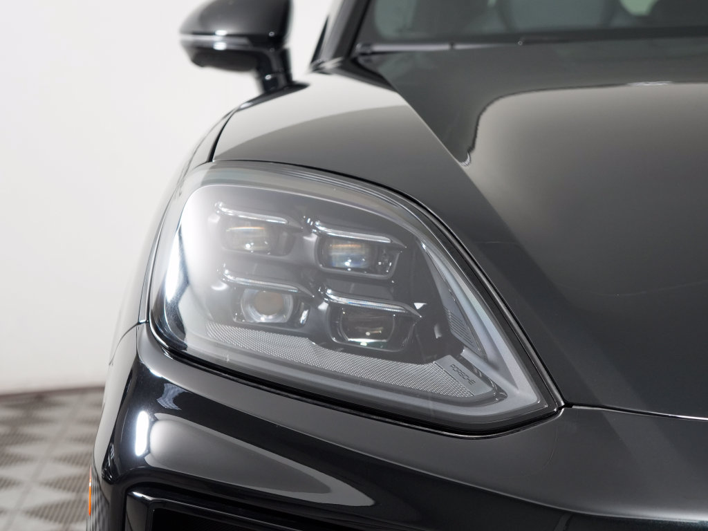 New 2026 Porsche Cayenne GTS AWD/4WD image 11