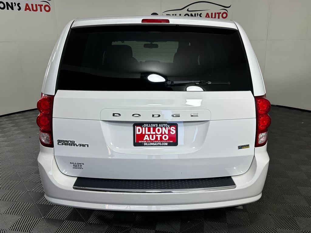 Used 2016 Dodge Grand Caravan SE FWD image 5