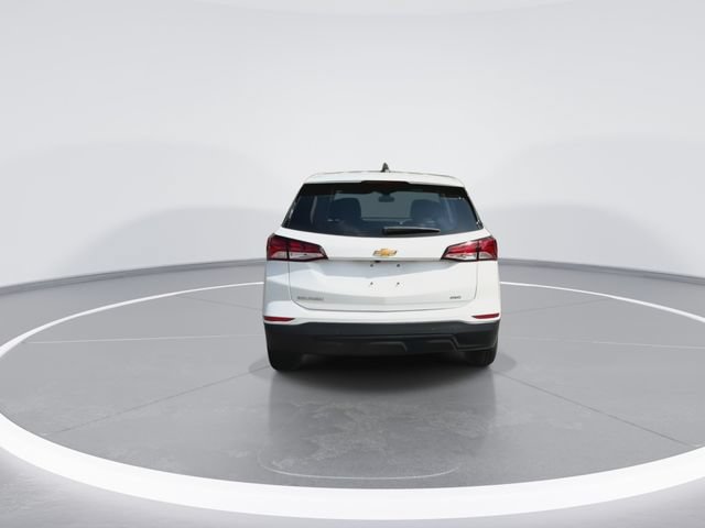 Used 2024 Chevrolet Equinox LS w/ Driver Confidence II Package AWD/4WD image 10