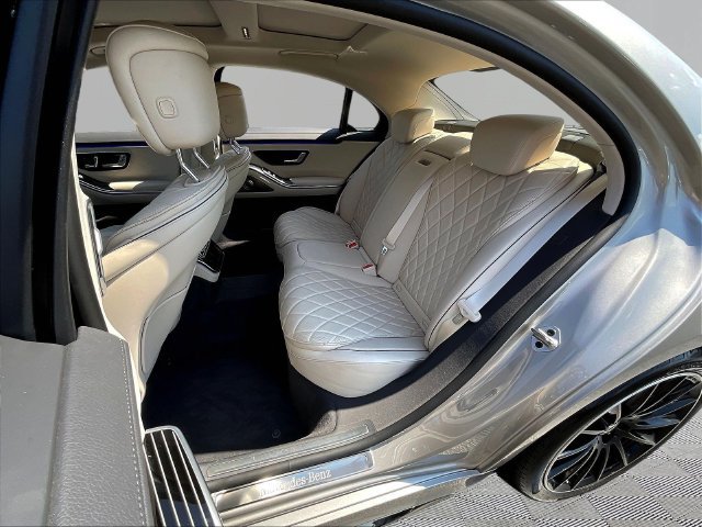 Used 2023 Mercedes-Benz S 500 4MATIC image 23