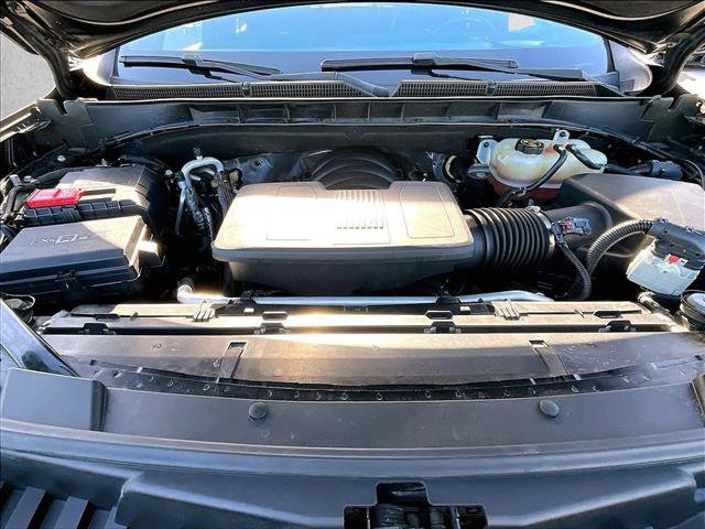 Used 2022 Cadillac Escalade Luxury image 11