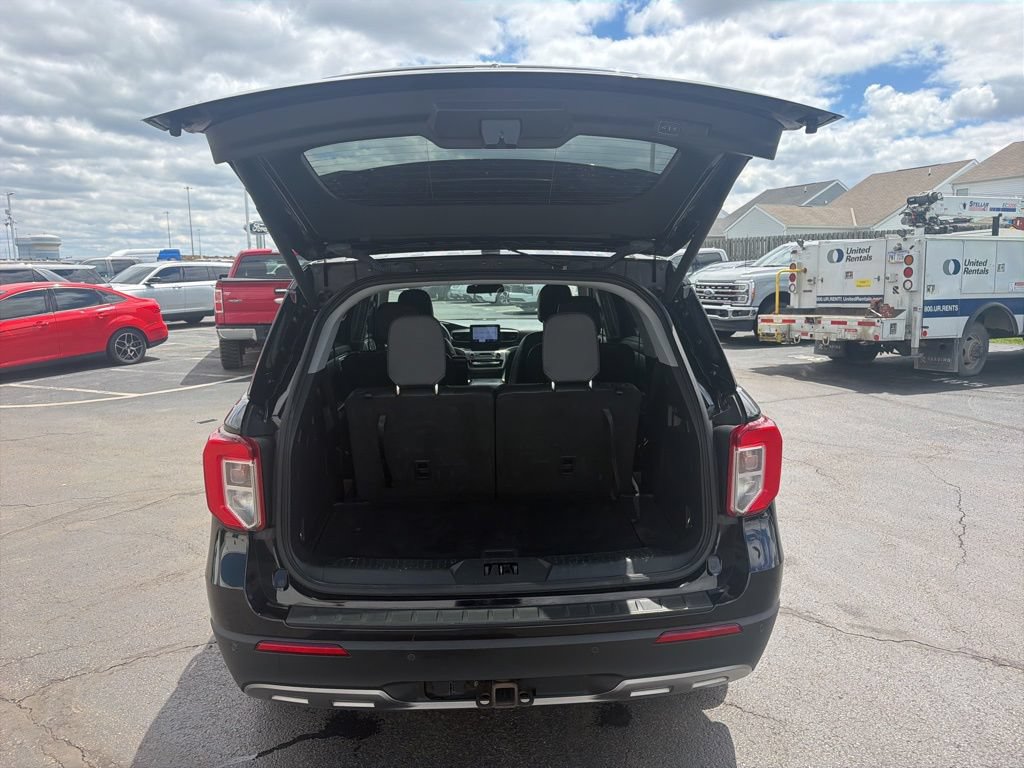 Certified 2022 Ford Explorer XLT w/ Equipment Group 202A AWD/4WD image 46