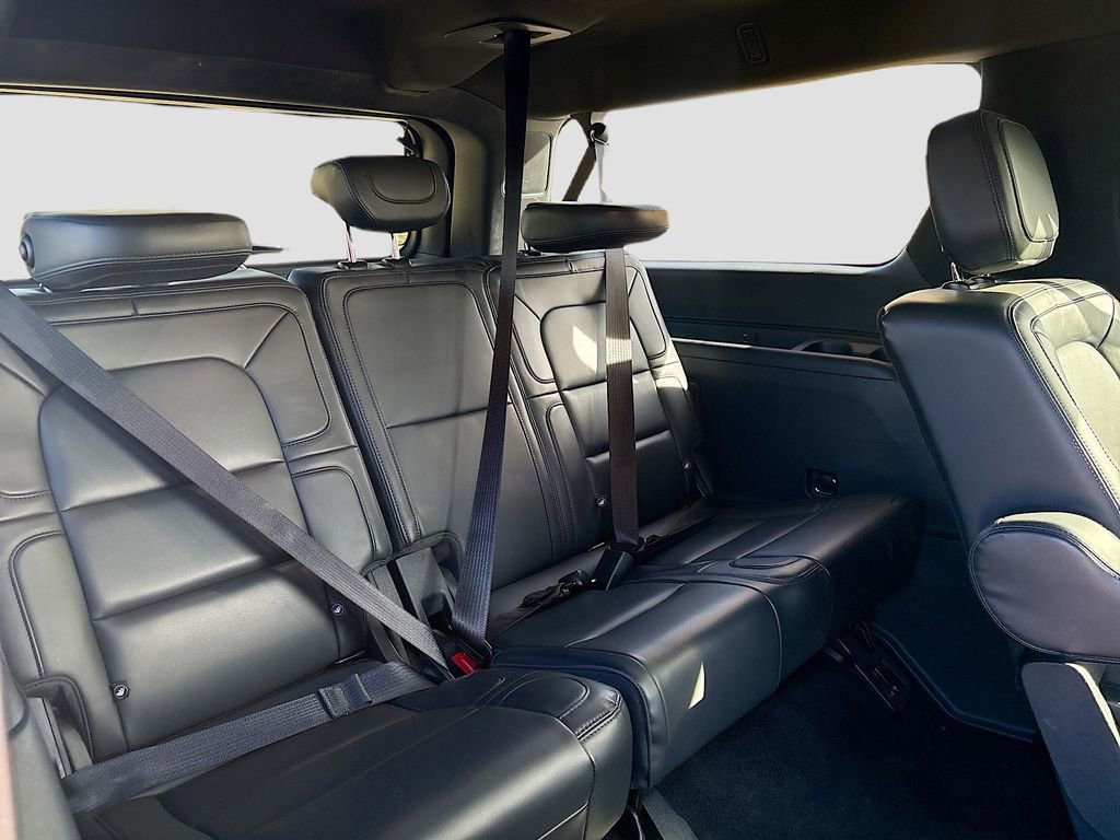 Used 2023 Lincoln Navigator L Reserve image 30