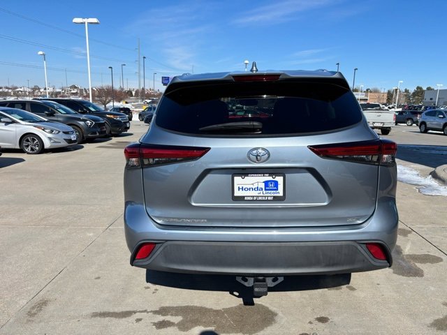 Used 2020 Toyota Highlander XLE image 6