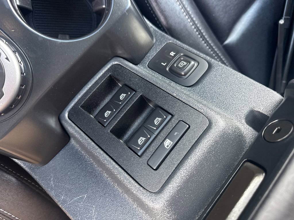 Used 2025 Ford Bronco Big Bend w/ Black Diamond Package image 35