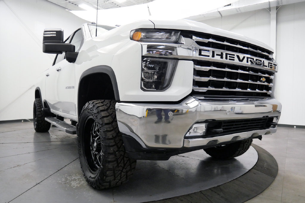 Used 2021 Chevrolet Silverado 2500 LTZ w/ LTZ Premium Package AWD/4WD image 42