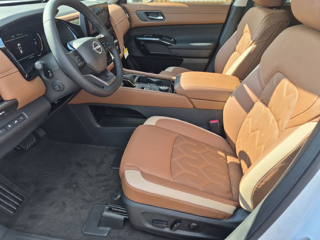 New 2026 Nissan Pathfinder Platinum AWD/4WD image 6