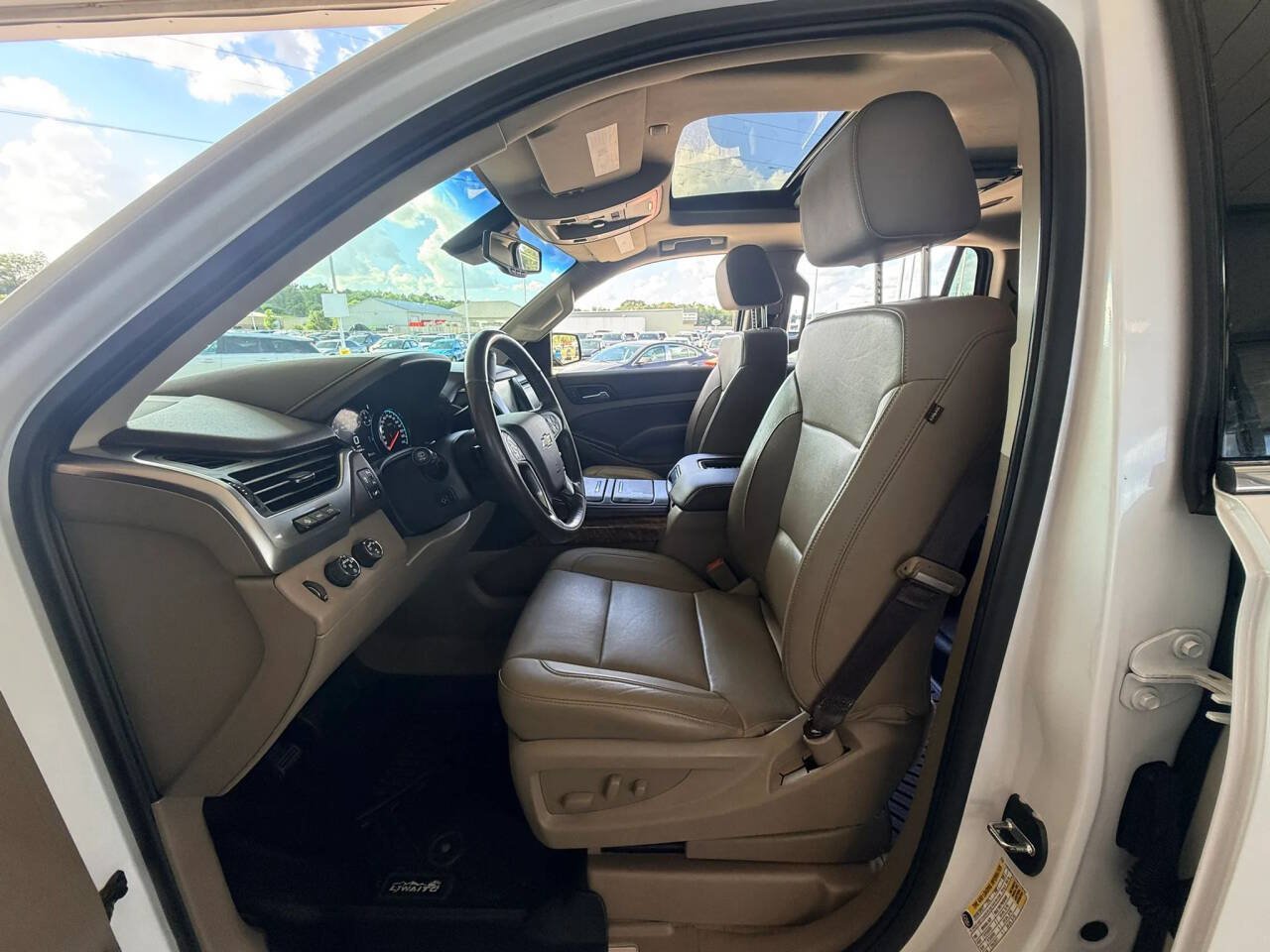 Used 2017 Chevrolet Tahoe Premier AWD/4WD image 26