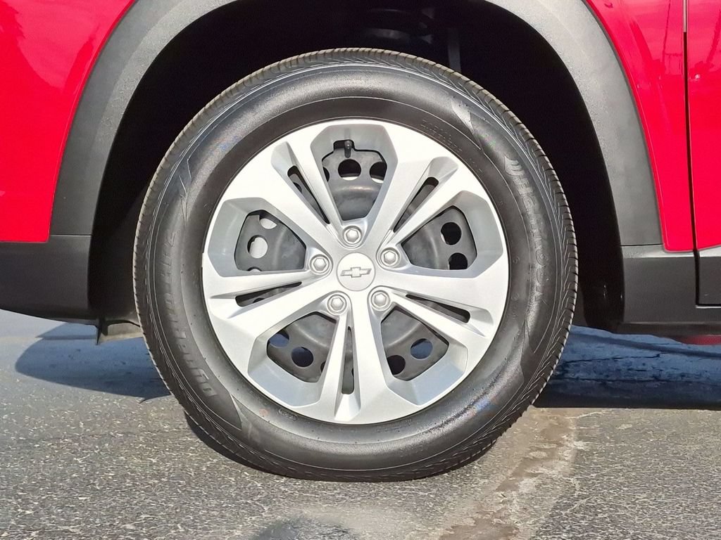 Used 2026 Chevrolet Trax LS FWD image 11