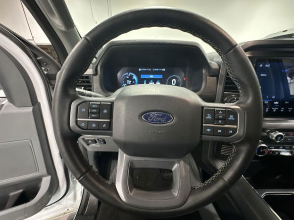 Used 2025 Ford F150 Lightning XLT AWD/4WD image 5