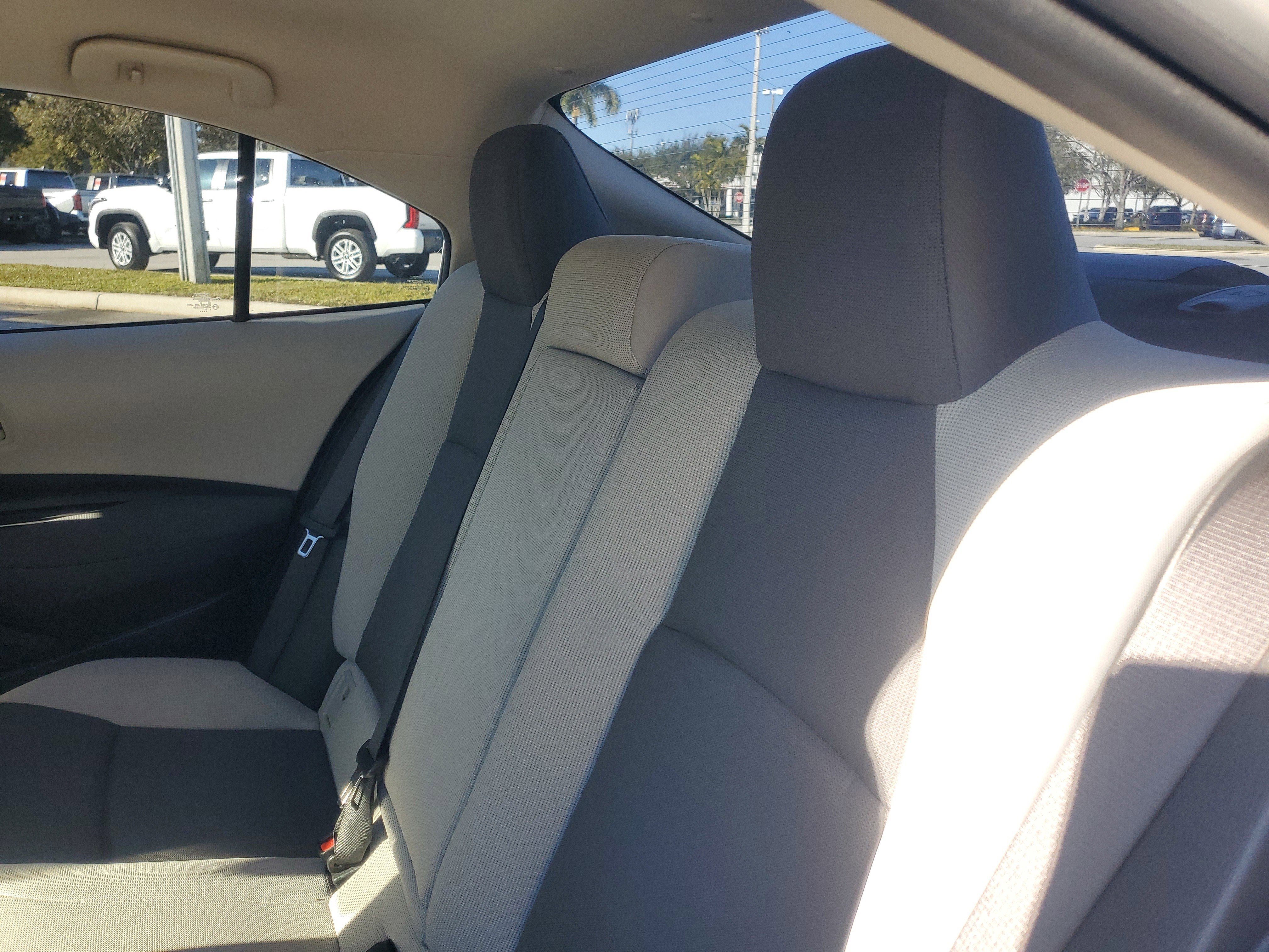 Used 2023 Toyota Corolla LE image 13