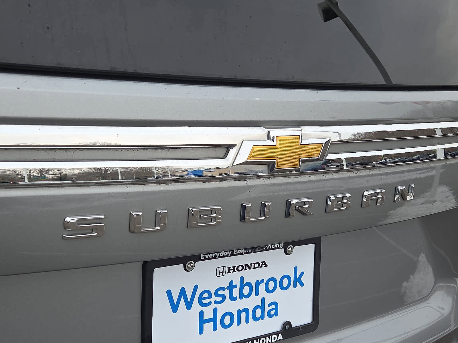 Used 2023 Chevrolet Suburban Premier image 29