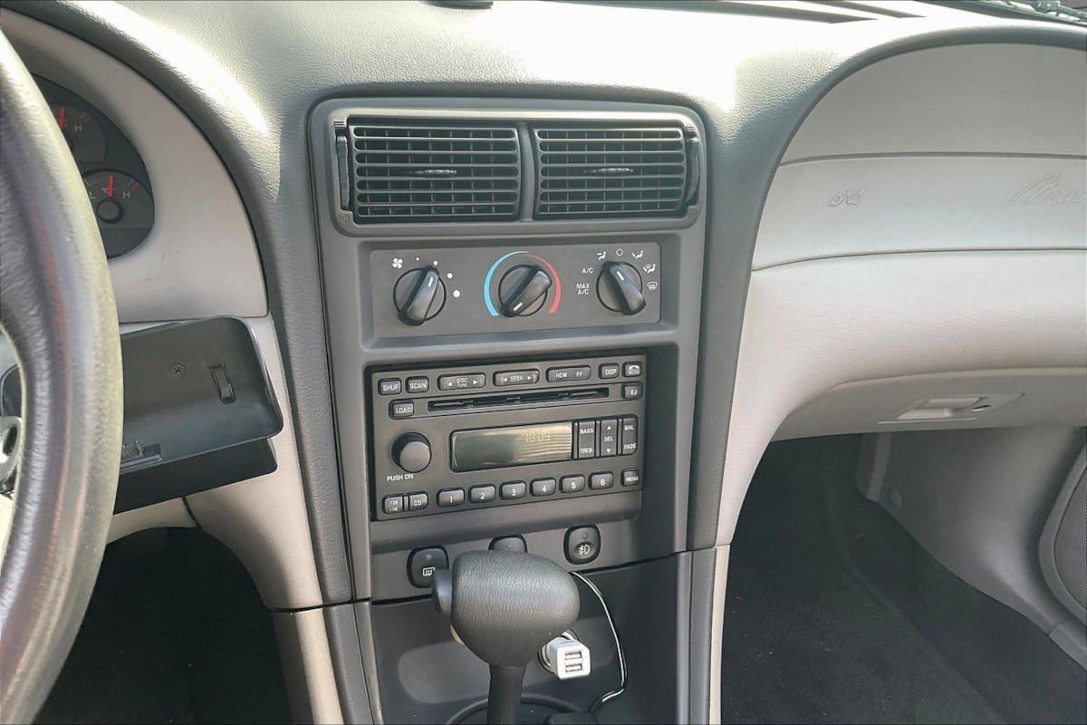 Used 2001 Ford Mustang GT Premium RWD image 9