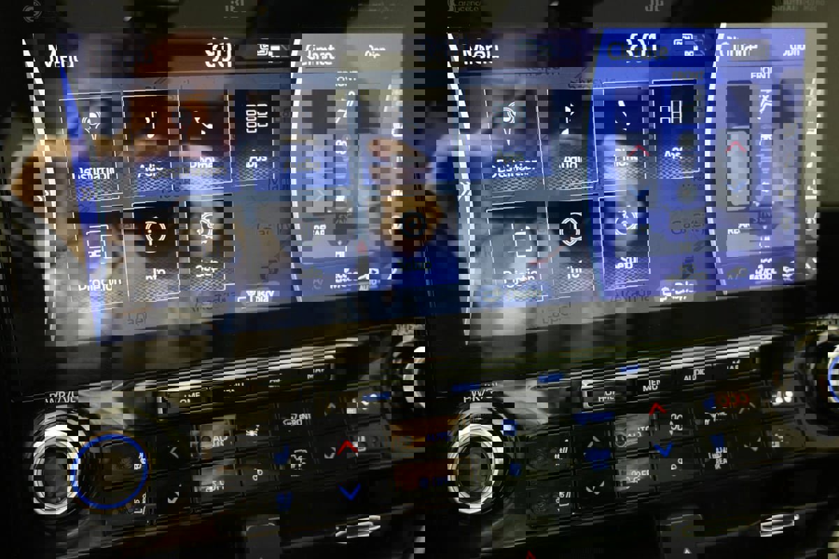 Used 2021 Toyota Highlander Platinum image 57