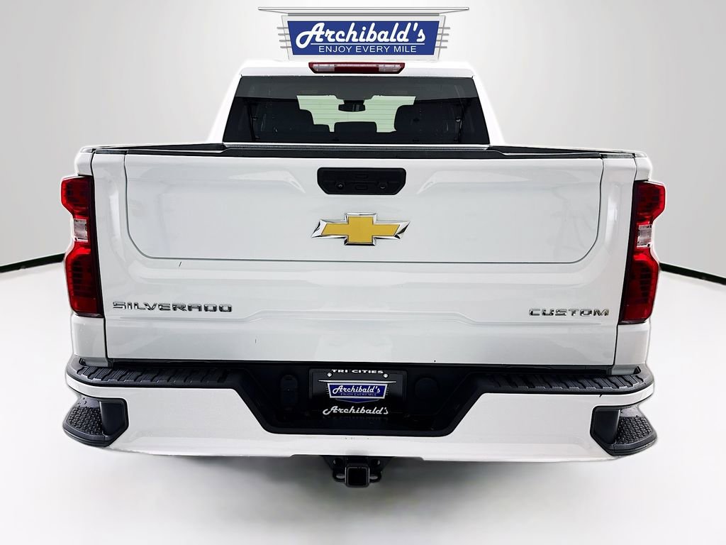 Used 2023 Chevrolet Silverado 1500 Custom image 5