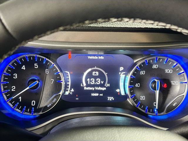 Certified 2025 Chrysler Pacifica Select AWD/4WD image 15