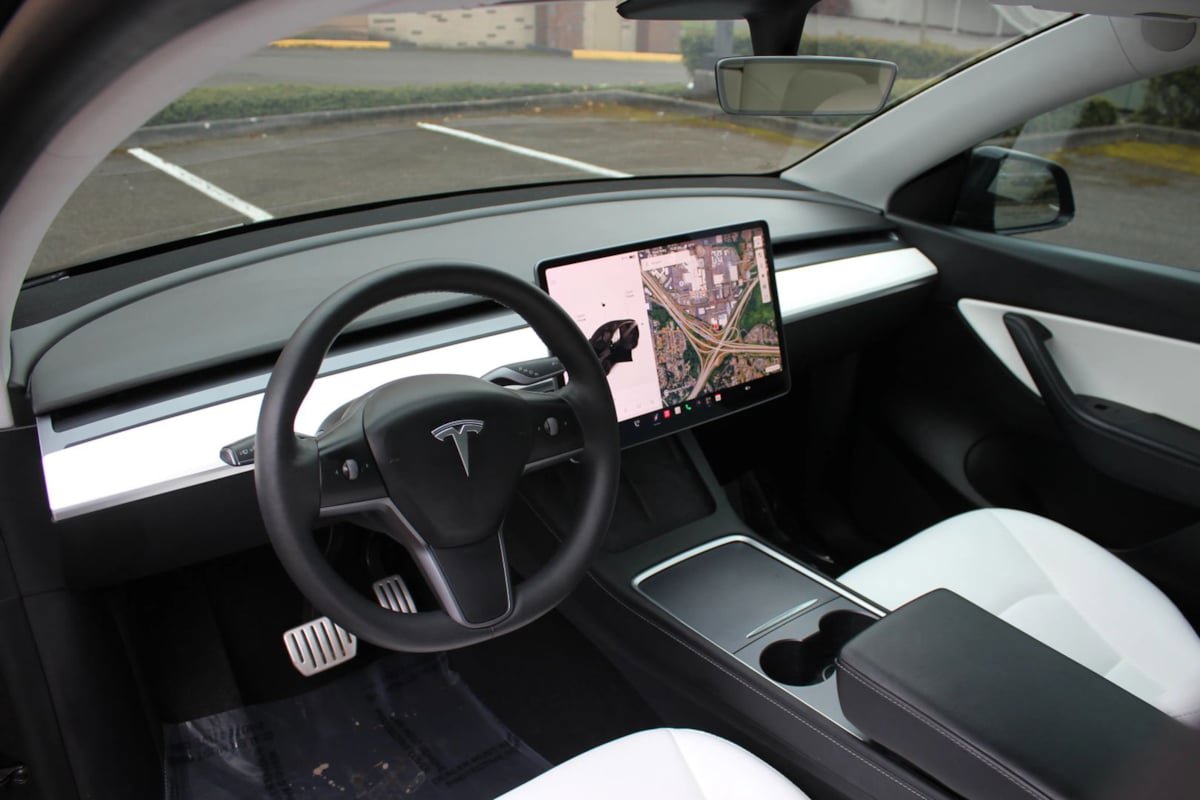 Used 2021 Tesla Model Y Performance AWD/4WD image 11