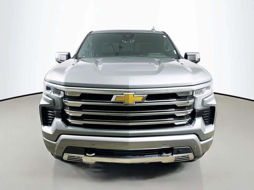 Used 2023 Chevrolet Silverado 1500 High Country w/ High Country Premium Package AWD/4WD video 2