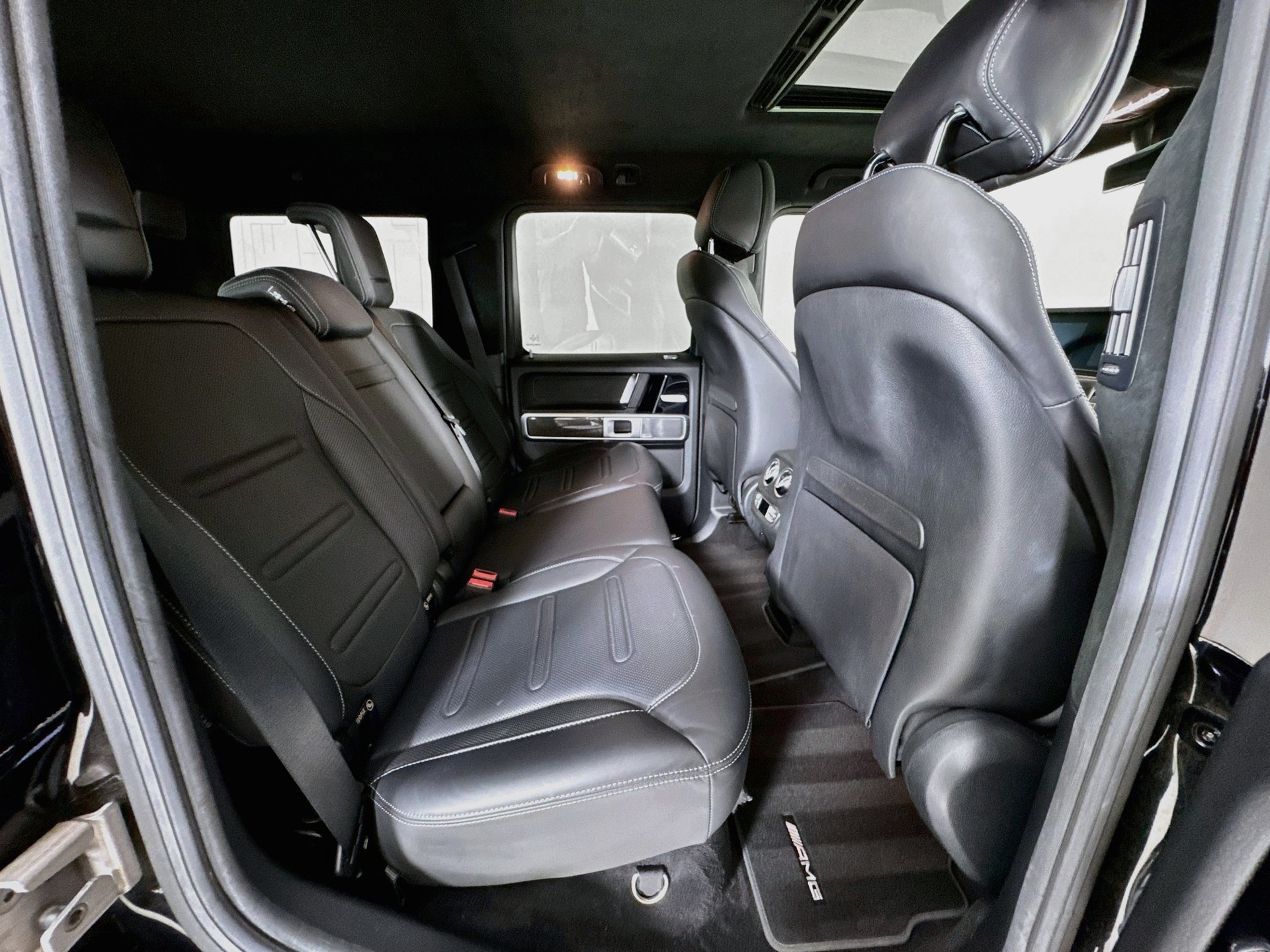 Used 2021 Mercedes-Benz G 550 image 30
