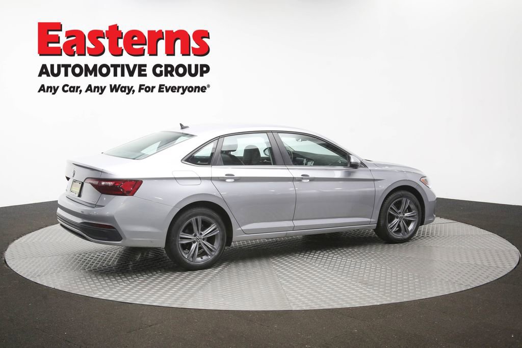 Used 2024 Volkswagen Jetta SE FWD image 41
