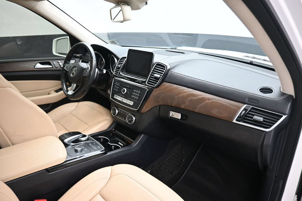Used 2018 Mercedes-Benz GLS 450 4MATIC image 62