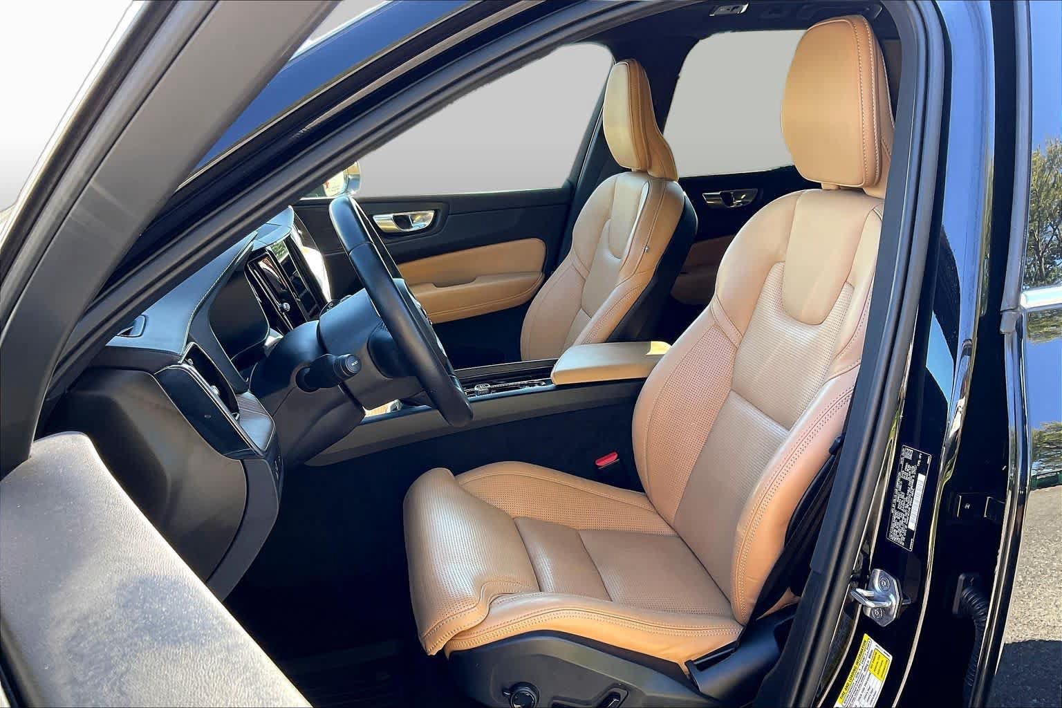 Used 2021 Volvo XC60 T5 Inscription w/ Protection Package FWD image 7