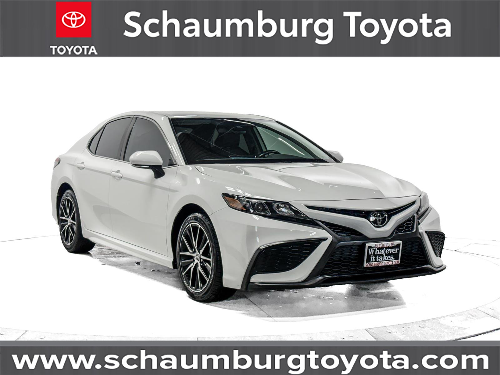 Used 2023 Toyota Camry SE FWD image 1