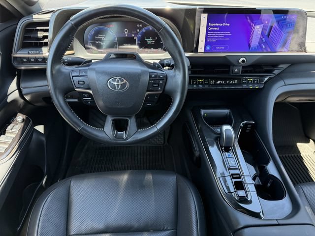 Used 2025 Toyota Crown Signia w/ Advanced Technology Package AWD/4WD image 11