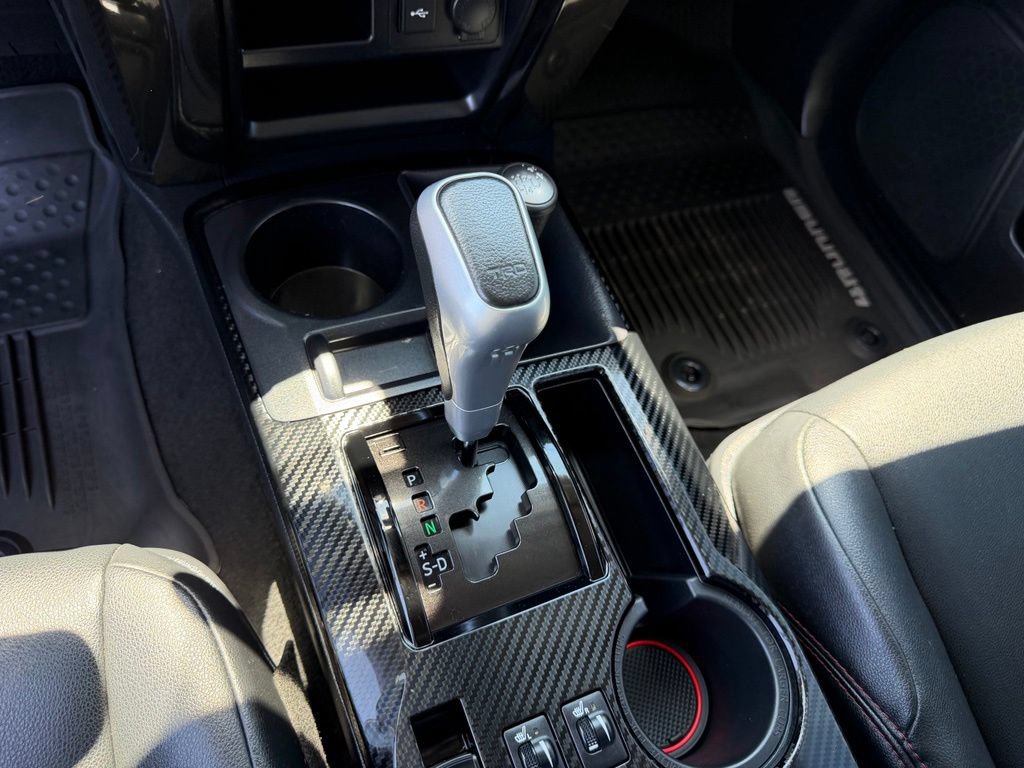 Used 2020 Toyota 4Runner TRD Off-Road Premium w/ Moonroof Package AWD/4WD image 25