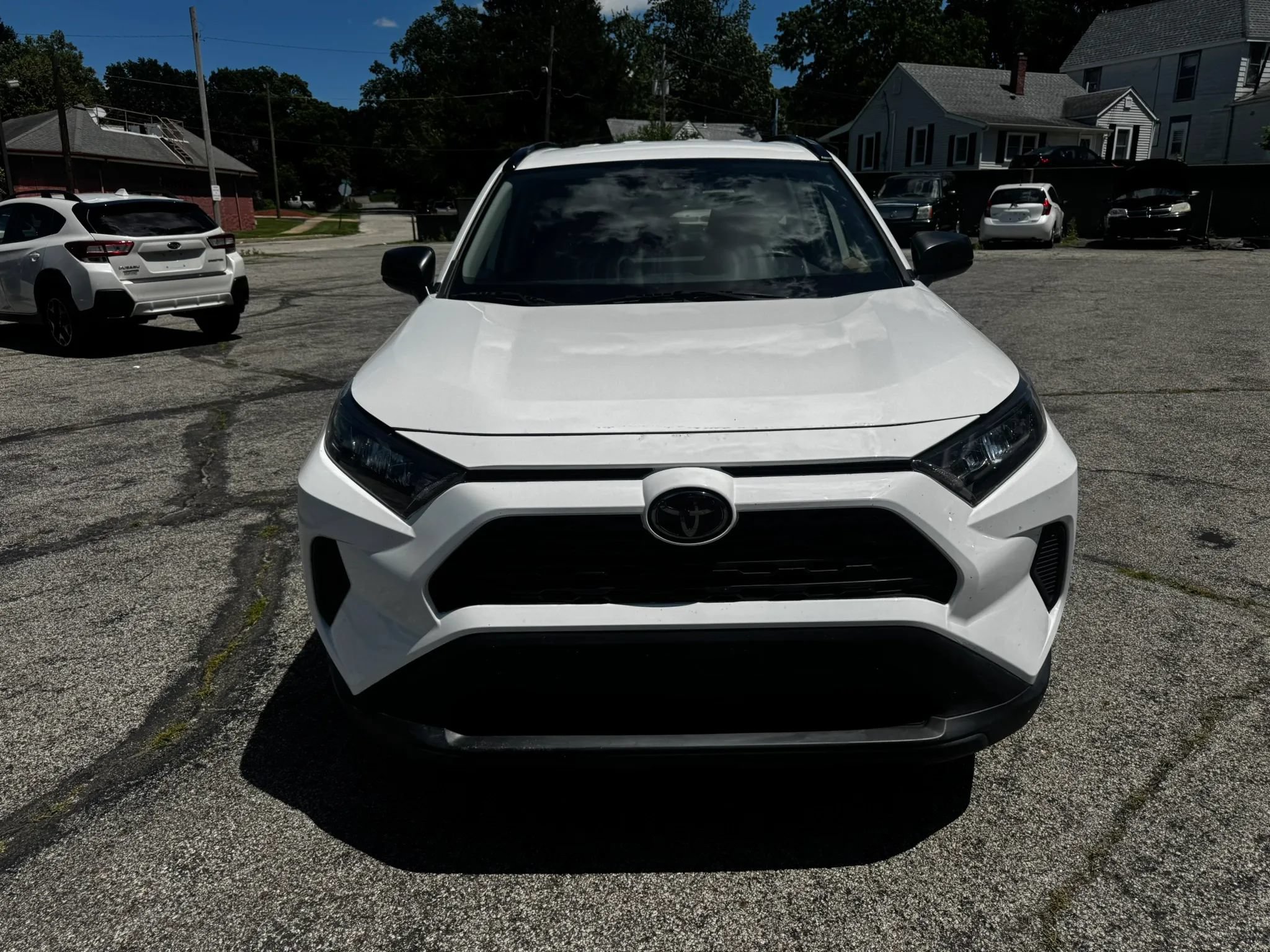 Used 2020 Toyota RAV4 LE FWD image 2