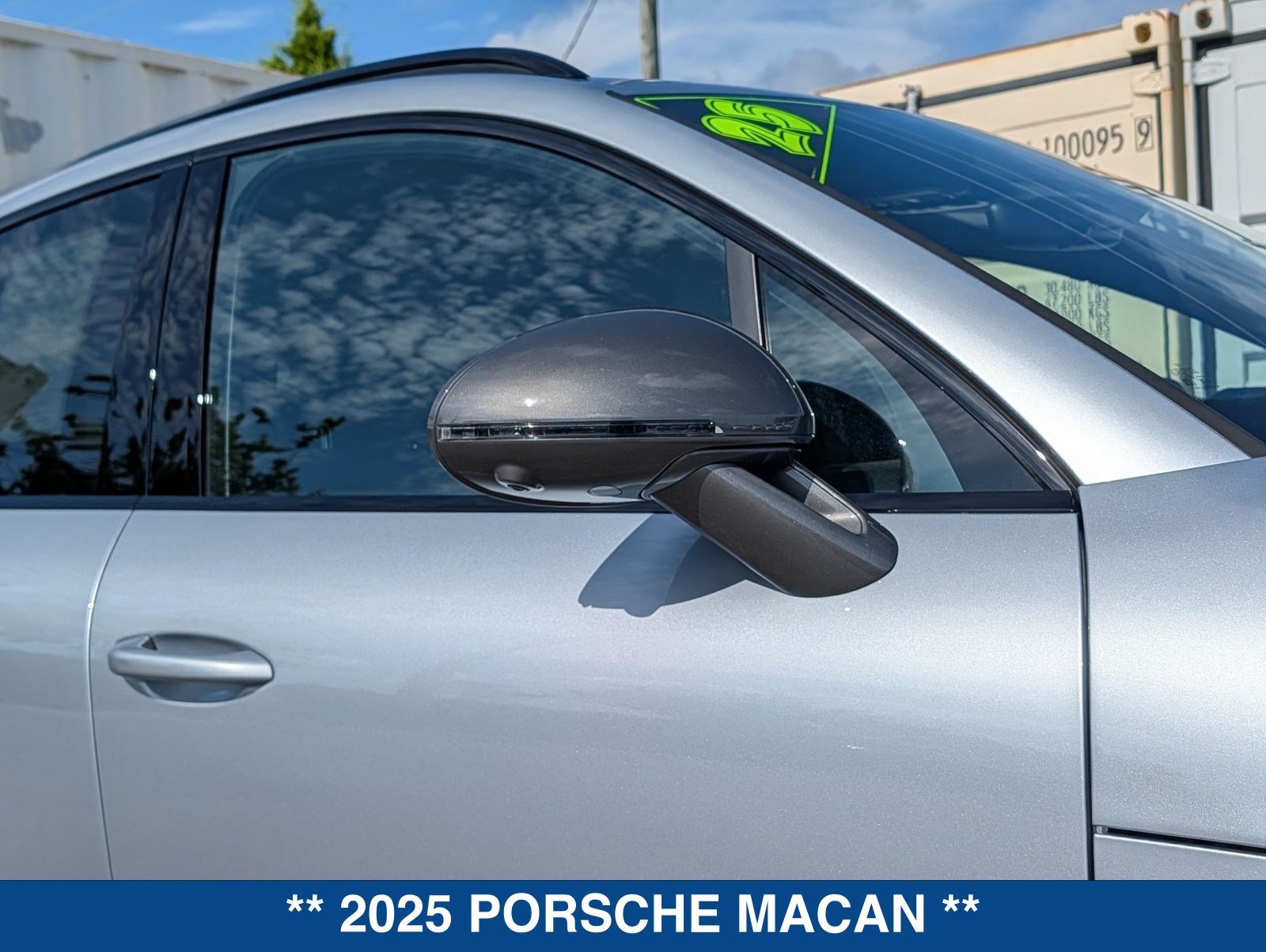 Used 2025 Porsche Macan Turbo AWD/4WD image 11