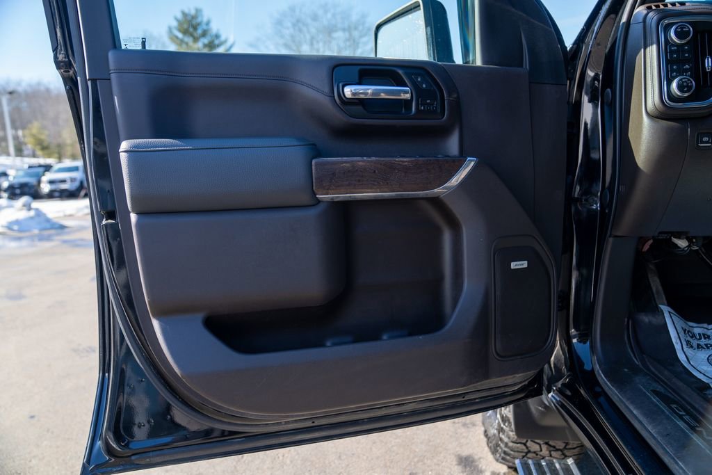 Used 2021 GMC Sierra 3500 Denali w/ Denali Black Diamond Edition image 21