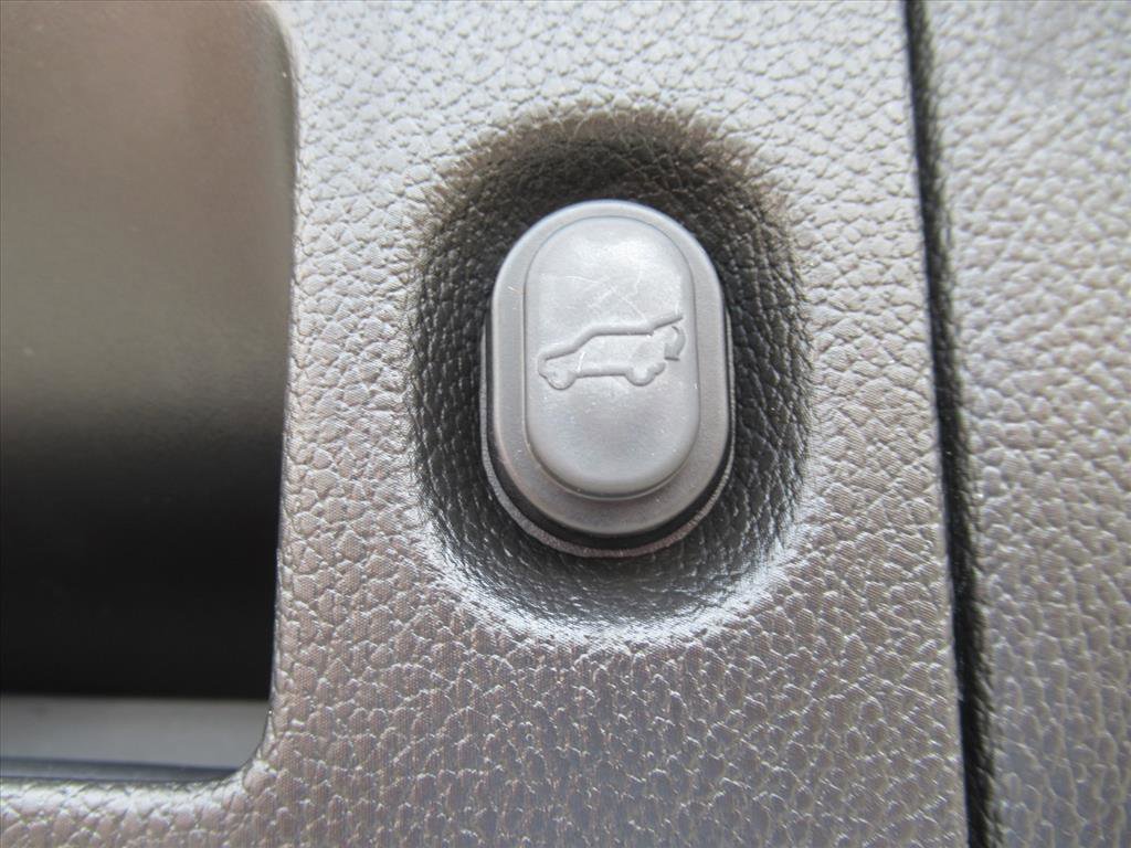 Used 2020 GMC Yukon SLT RWD image 34