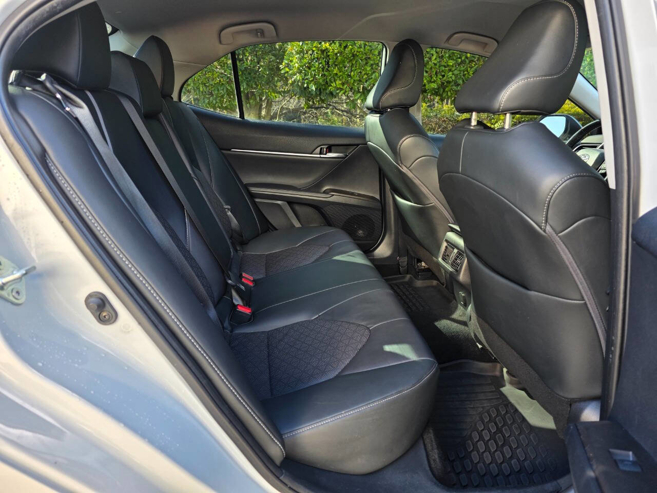 Used 2022 Toyota Camry XSE image 29