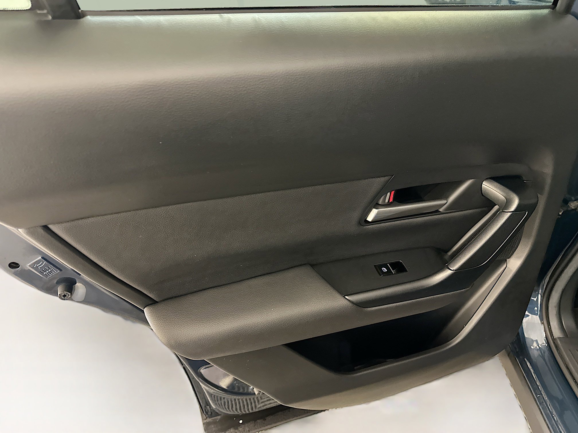 Used 2025 MAZDA CX-50 AWD 2.5 S w/ Premium Package image 28