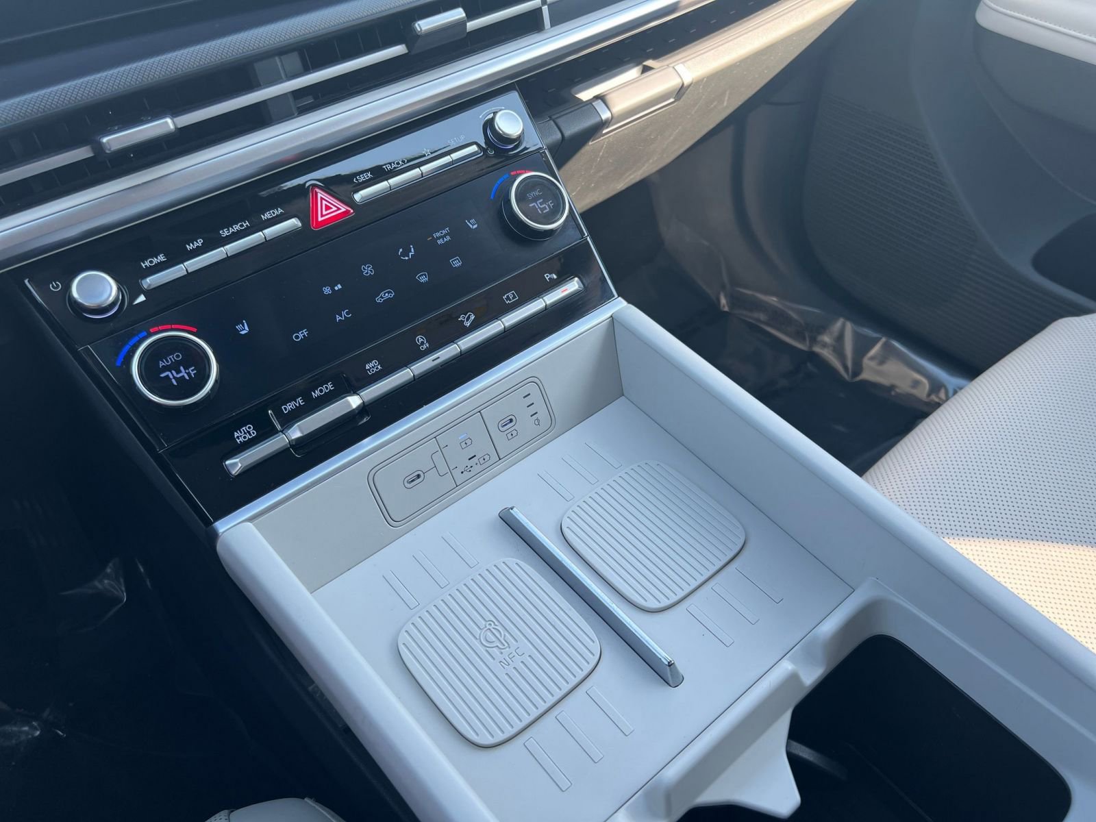 Used 2025 Hyundai Santa Fe SEL image 46