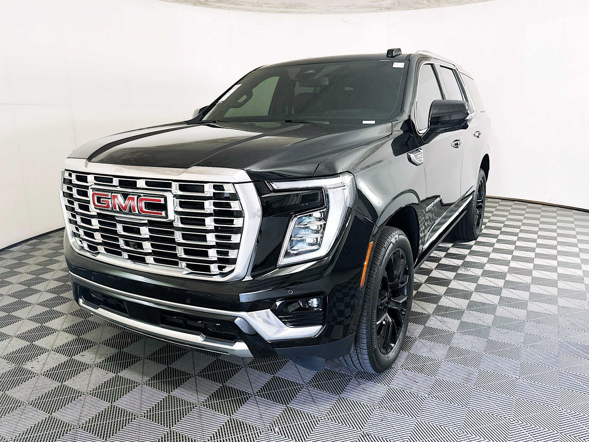 Used 2026 GMC Yukon Denali w/ Sun & Power Step Package AWD/4WD image 7