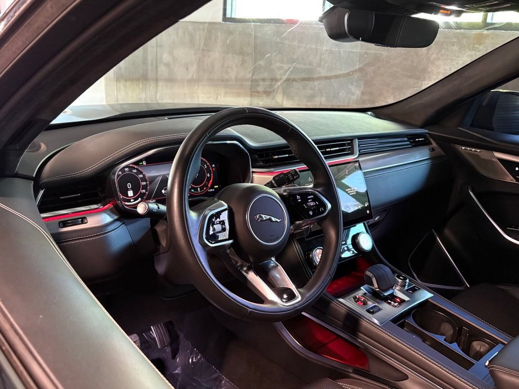 Used 2024 Jaguar F-PACE R-Dynamic S AWD/4WD image 4